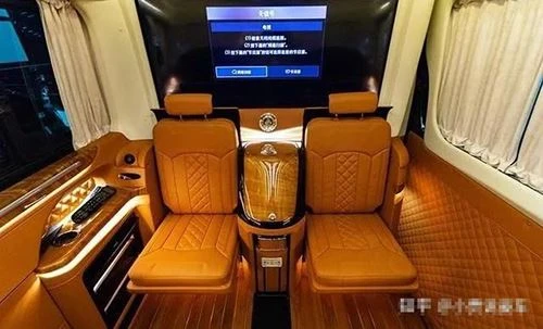 Mercedes-Benz Sprinter Caravana de nove lugares com interior real