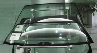 Como fazer a manutenção dos vidros dos automóveis