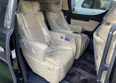 Interior luxuoso da série Alphard 20