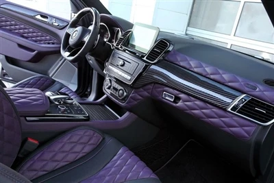 Topcar Mercedes AMG GLE 63 modificado com fibra de carbono e interior em cour...
