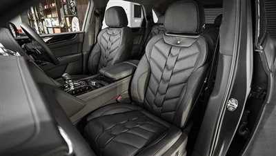 Kahn Design modifica a edição Bentley Timbuktu Le Mans