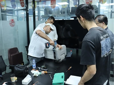 A fabricação de assentos de carro Xiamen Kench dá as boas-vindas aos clientes...